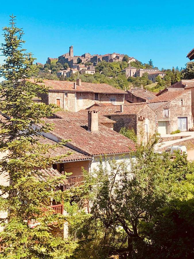 Location de vacances pour 4 personnes, avec vue et jardin, animaux acceptés à Les Cabannes (Tarn) - 2