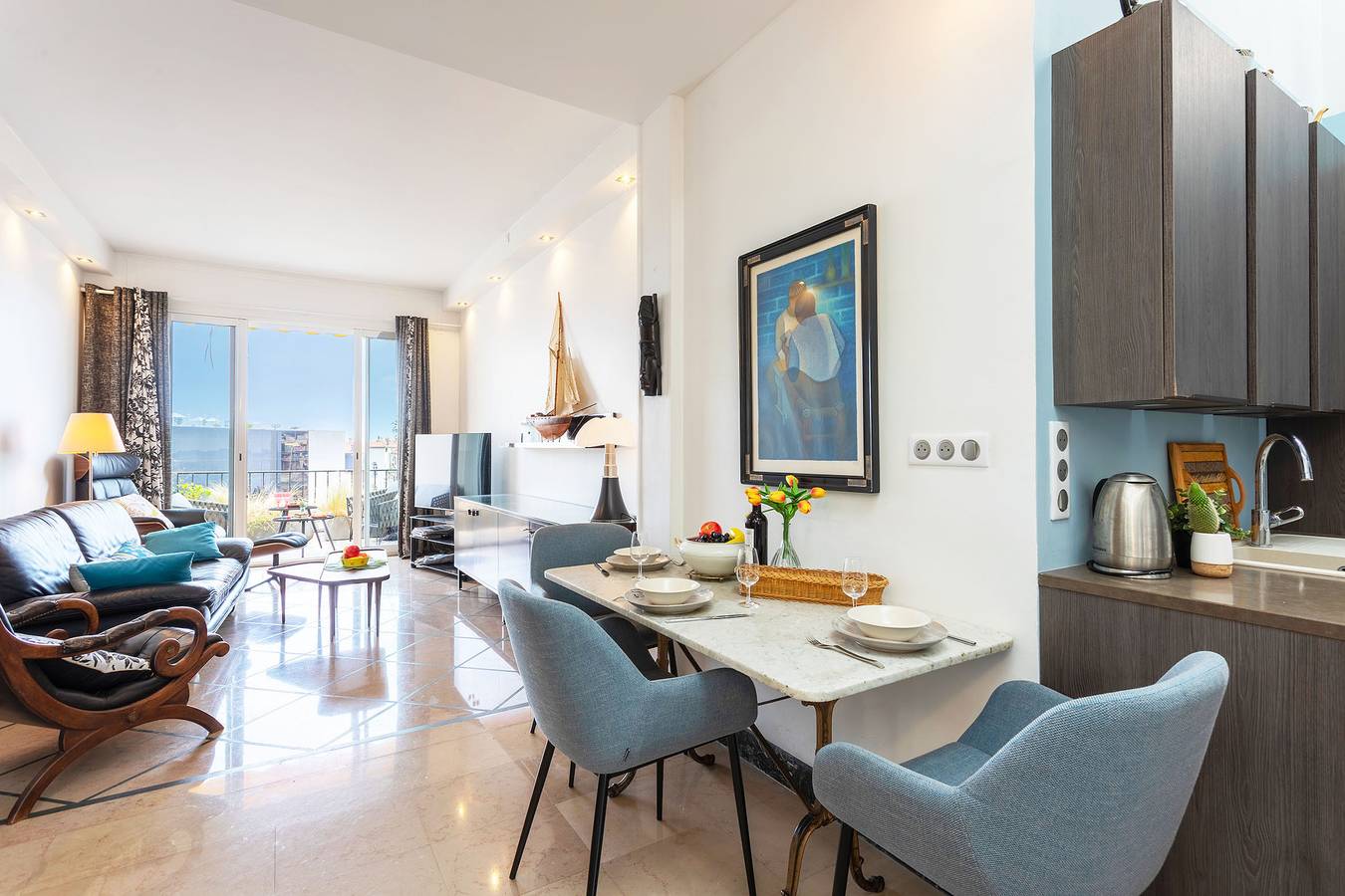 Entire apartment, Le France By Riviera Holiday Homes in Nice (France), Mediterranean Coast (France)
