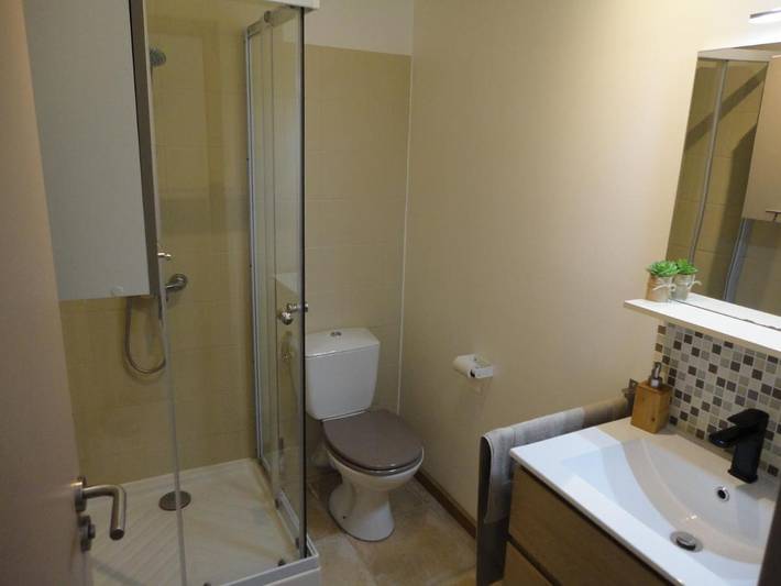 Gîte pour 3 personnes, avec vue et terrasse à Les Mées - 4