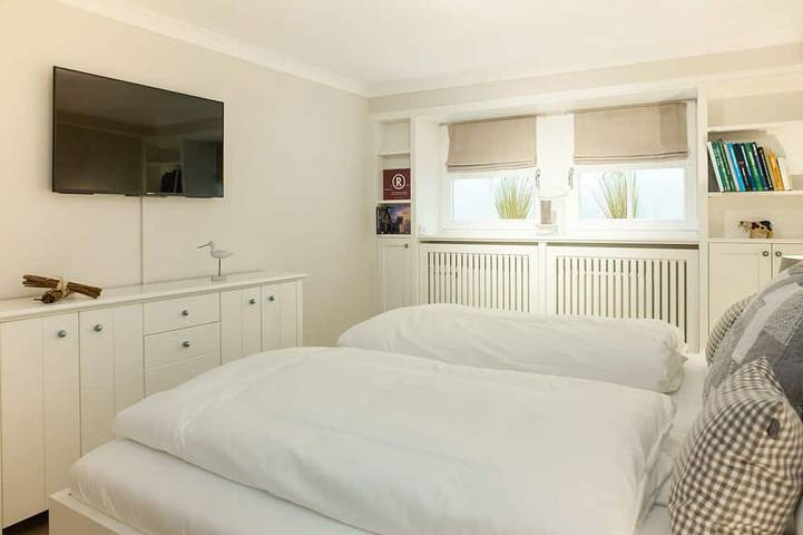 Ganze Wohnung, Bestehorn - Bestehorn - reetgedecktes, gepflegtes Objekt im Südosten von Keitum in Keitum, Sylt (Gemeinde)