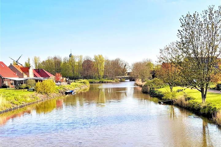 Ferienhaus für 7 Personen, mit Terrasse und Sauna sowie Garten in Jemgum