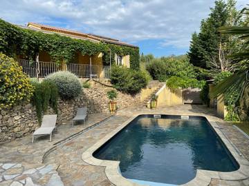 Cottage pour 8 personnes, avec piscine et terrasse à Générargues