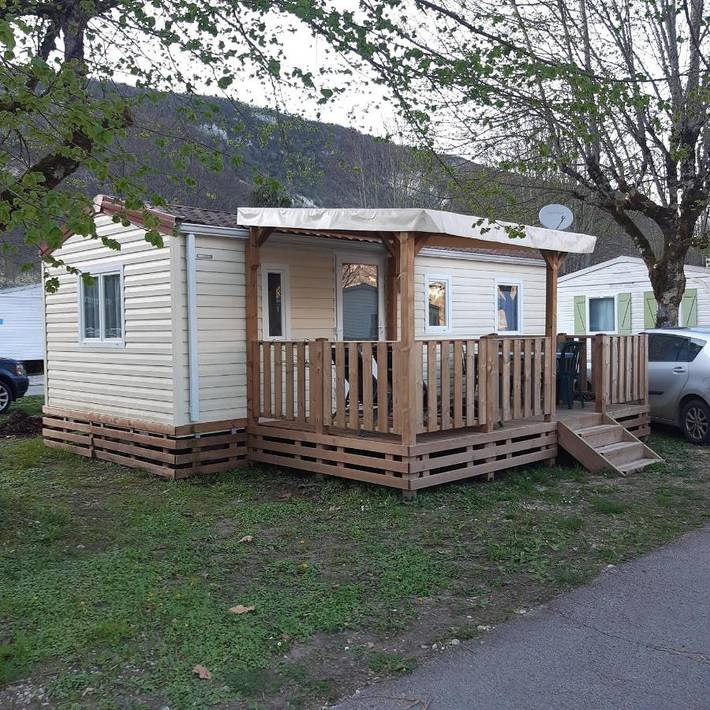 Camping pour 6 personnes, avec Terrasse et Piscine