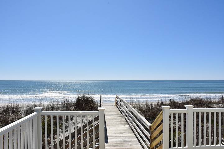 Vacation rental for 10 people, with terrace in Emerald Isle