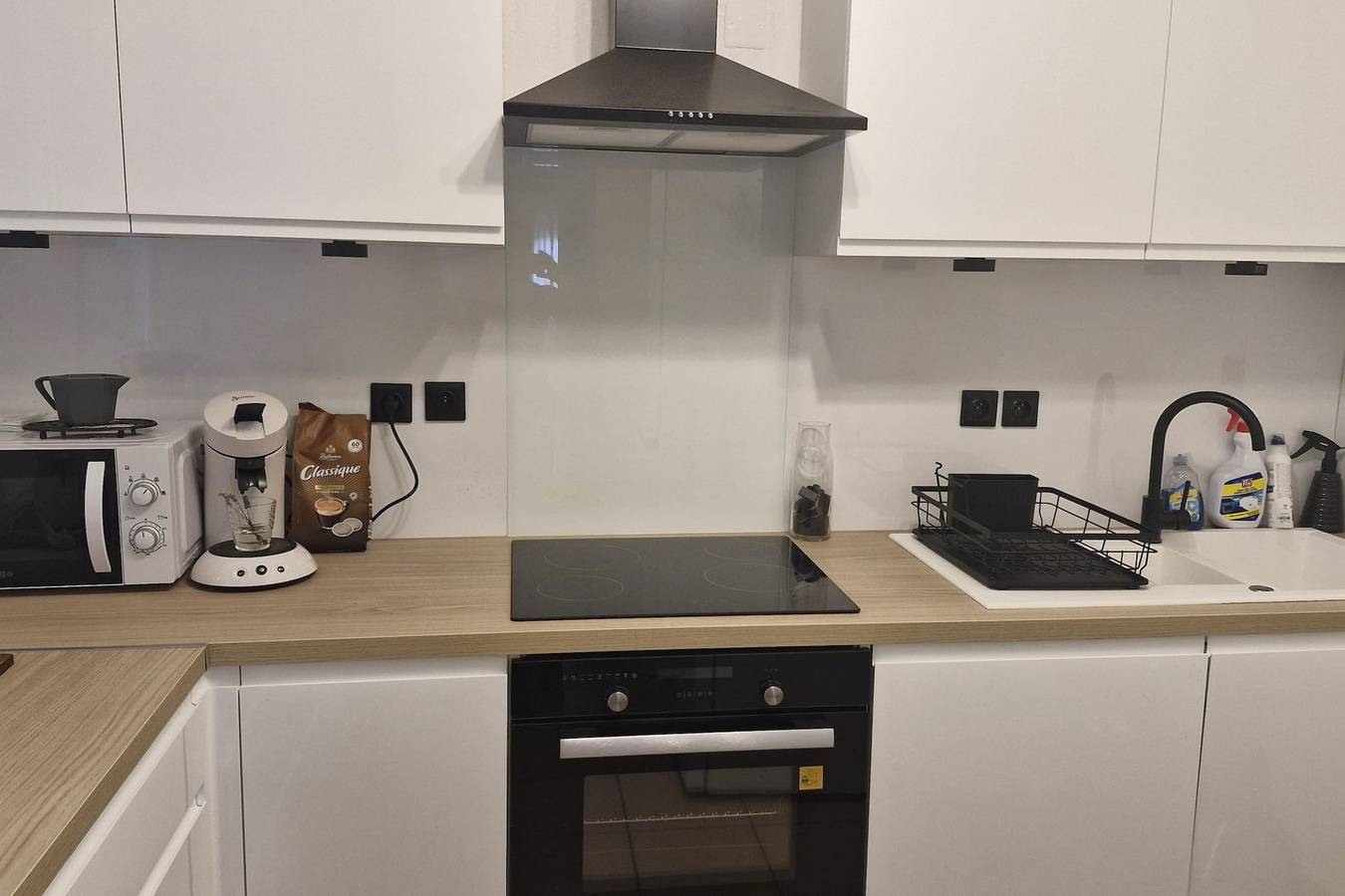 Entire apartment, Apartment 3P in a residence with swimming pool in Carcassonne, Carcassonne region