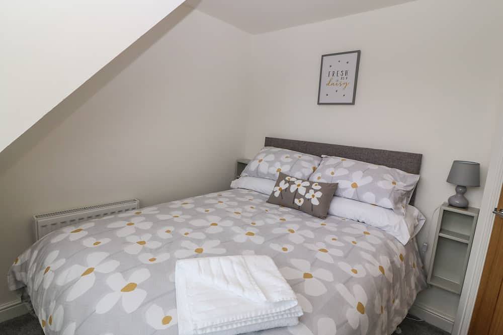 Bryn Derw Bach, with a garden in Moelfre in Moelfre, Insel Anglesey