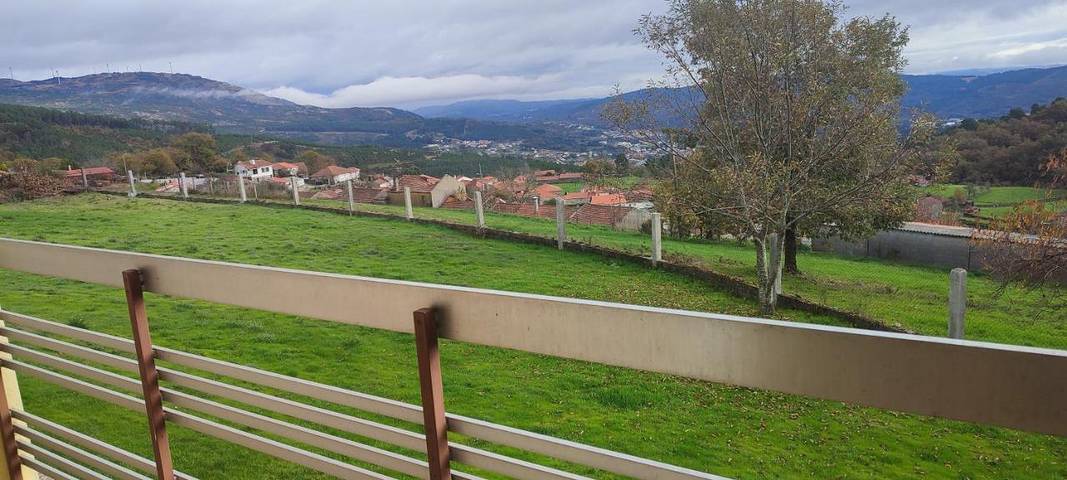 Location de vacances pour 6 personnes, avec vue et jardin dans Boticas - 2