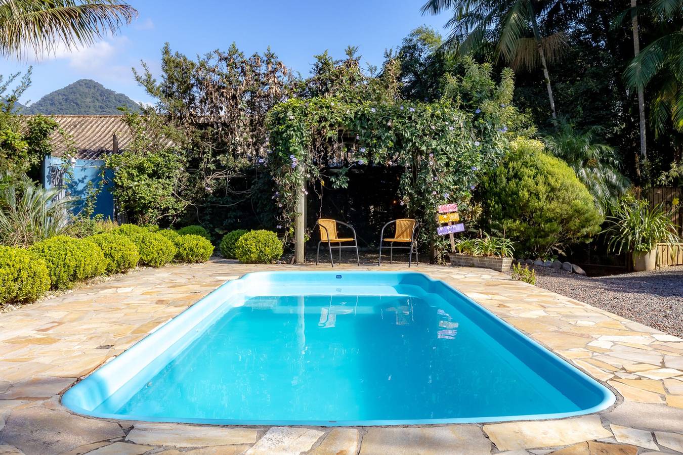 Chalé confortável com pisc,Wifi, garagem e jacuzzi in Pirabeiraba, Joinville