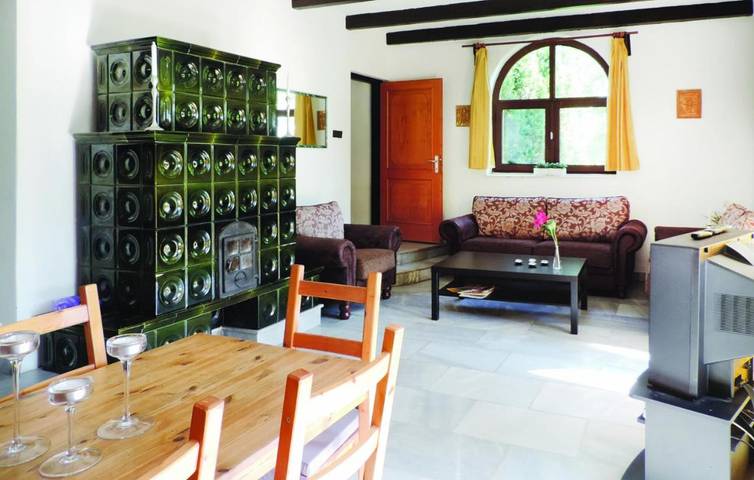 Ferienhaus für 10 Personen, mit Pool und Seeblick sowie Ausblick und Garten, mit Haustier in Siofok - 4