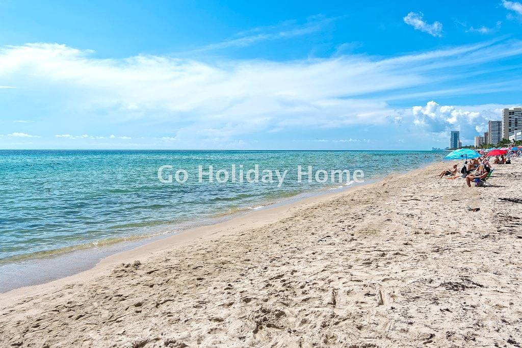 Bed And Breakfast for 4 Guests in Hollywood (FL), Florida