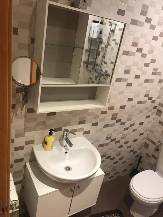 Deluxe Double Room with Shower in Oviedo, Cordillera Cantábrica