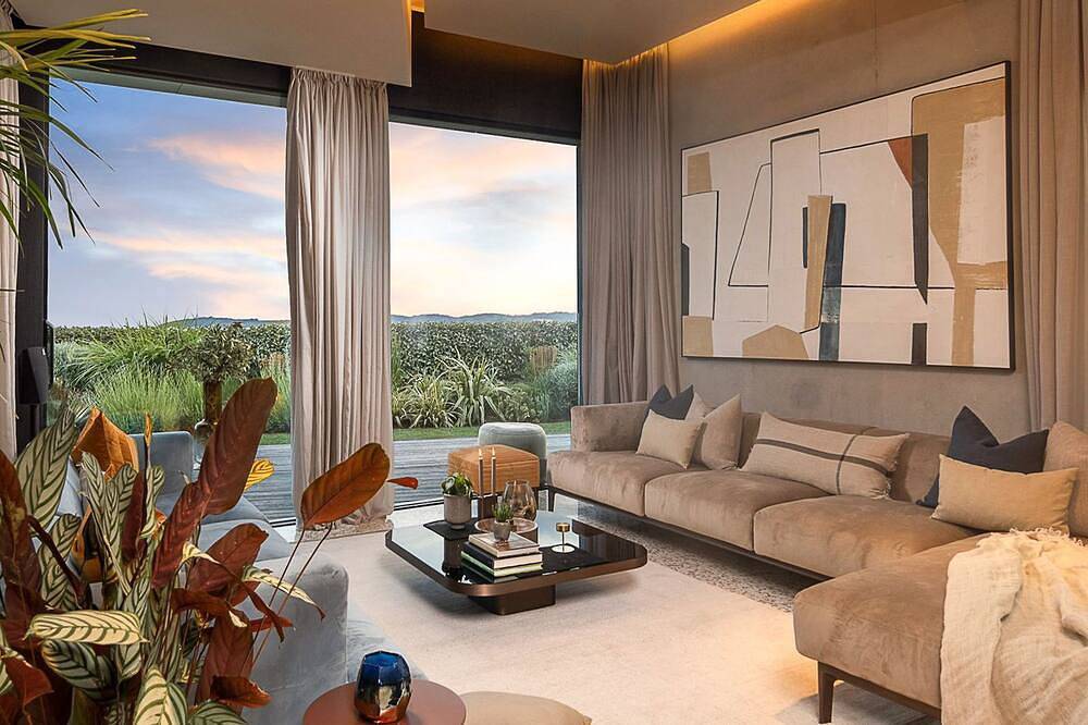 Striking Istria Villa | 5 Bedrooms | Villa Rojska | Beachfront Location | Sauna & Gym in Fazana, Südküste Istrien