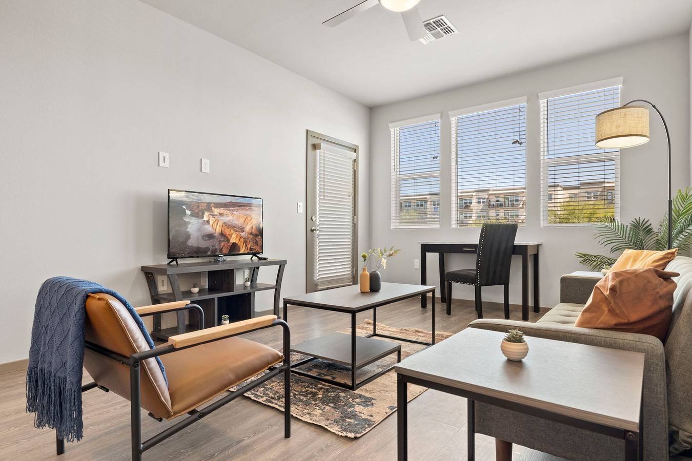 Ganze Wohnung, Stunning Westgate Cozysuites by stadium w pool 7 in Glendale, Maricopa County