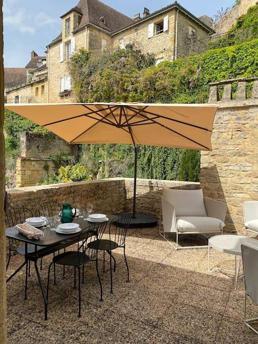 Appartement entier, Two-Bedroom Apartment in La Roque-Gageac, Périgord Noir