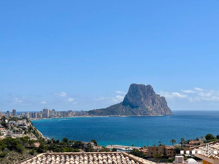 Location de vacances pour 6 personnes, avec Terrasse et Piscine
