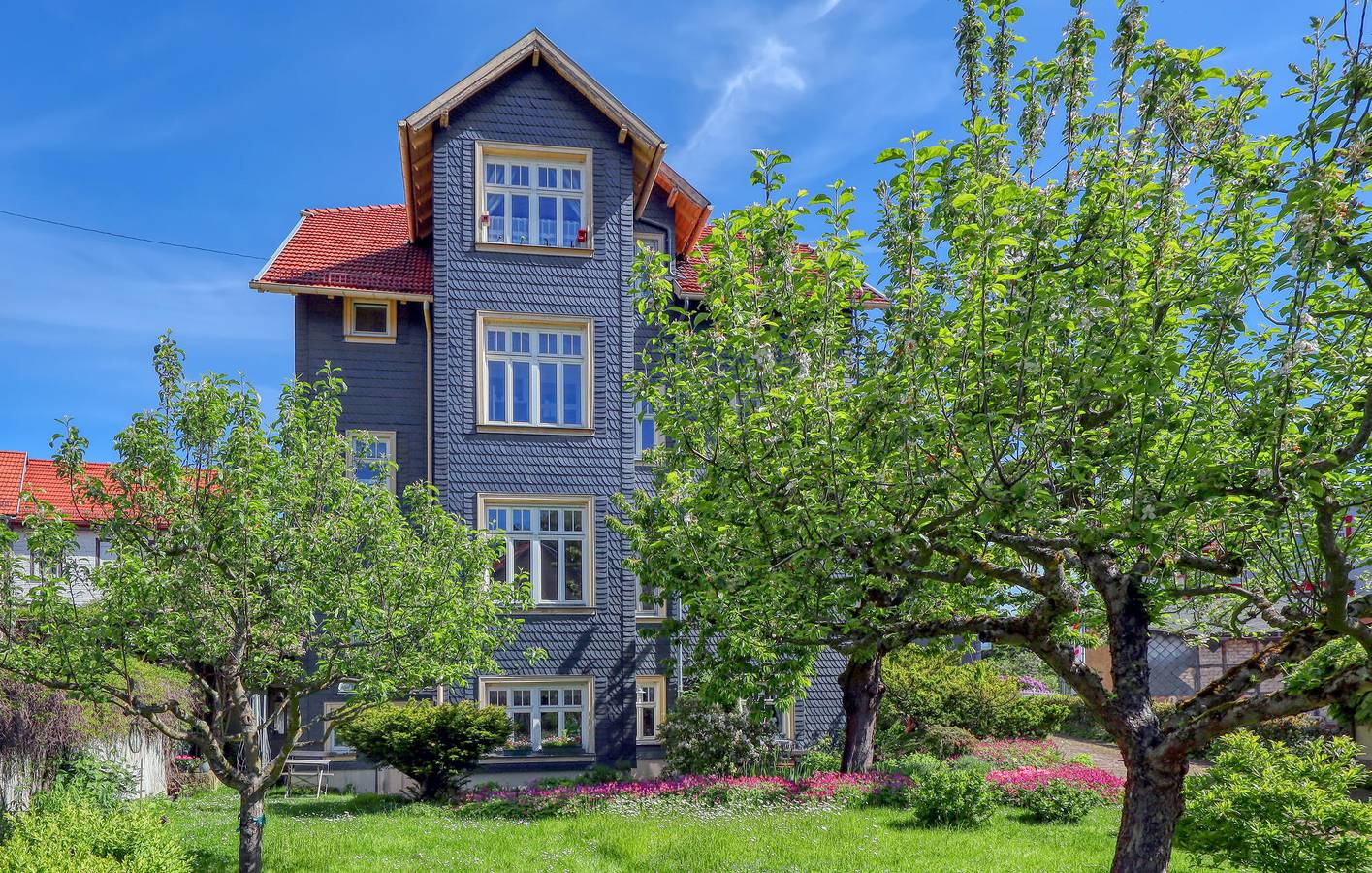 Ganze Ferienwohnung, Obergeschosswohnung mit Terrasse & Parkplatz, 700m zum Stadtzentrum Friedrichroda in Friedrichroda, Rennsteig