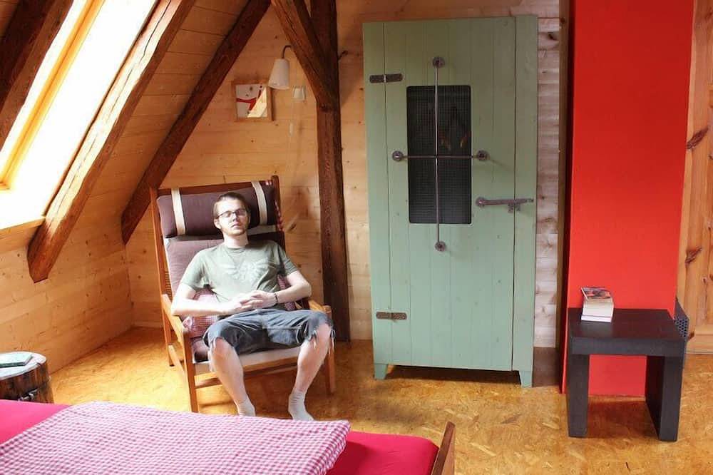 Ganze Wohnung, Kleines Nest | Maisonette-Fewo mit Garten und kostenlosem Parkplatz in Creglingen, Taubertal