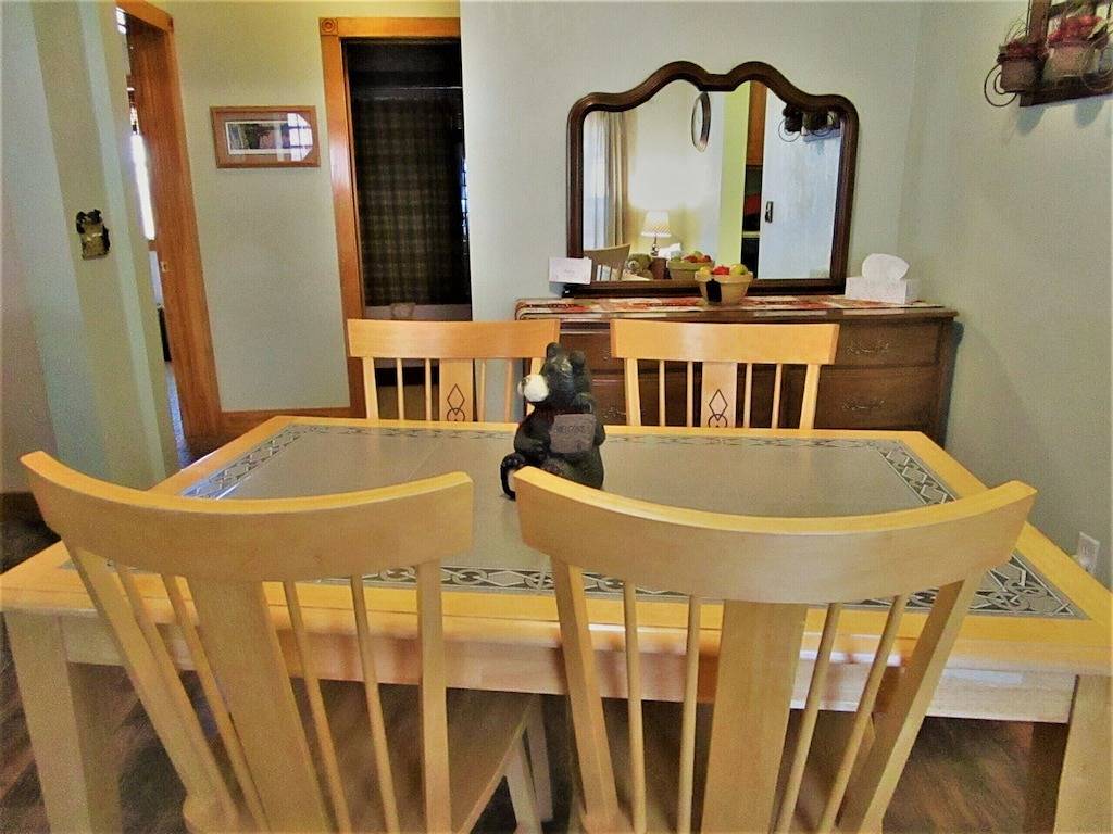 The Bear Den - Schöne 2 Schlafzimmer 1 Bad Haus in der Nähe von Skifahren, Motorschlitten und mehr in Ironwood, Gogebic County