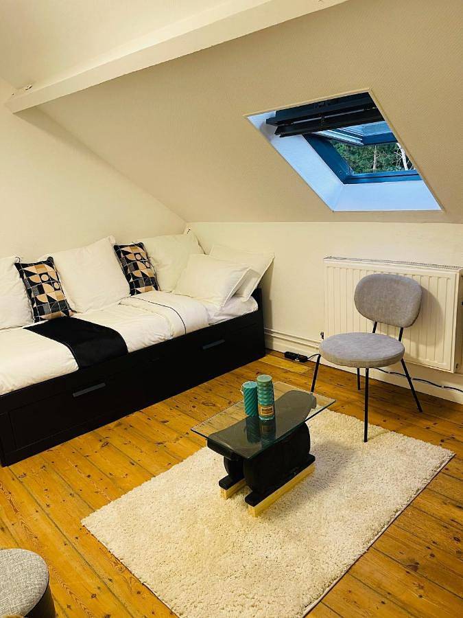 Double Room with Private Bathroom in Douai, Département Nord