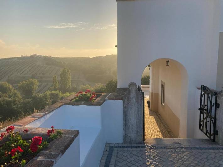 Location de vacances pour 2 personnes, avec jardin ainsi que terrasse et piscine dans Torres Novas - 4