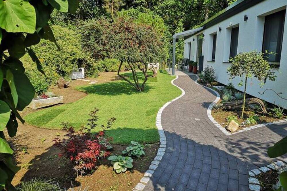 Bungalow at the city forest, 24h check-in in Wolfsburgo, Región de Brunswick