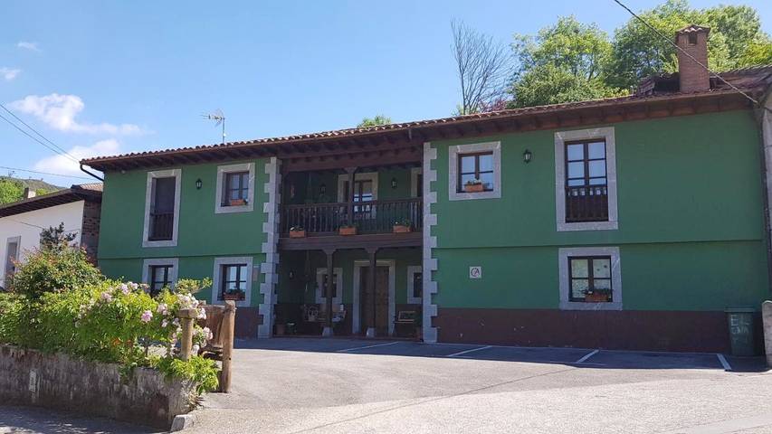 Casa rural para 3 personas, con Balcón además de Terraza y Vistas en Onís