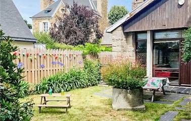 Location de vacances pour 9 personnes, avec terrasse et jardin, adapté aux familles à Lézardrieux