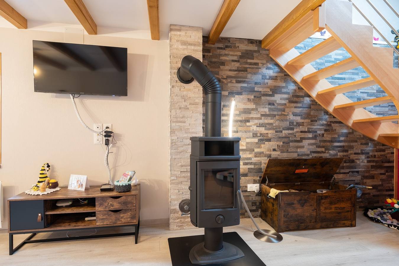 Gîte « Gîte Des Roches » con terraza privada, jardín privado y Wi-Fi in Le Clerjus, Región de Épinal