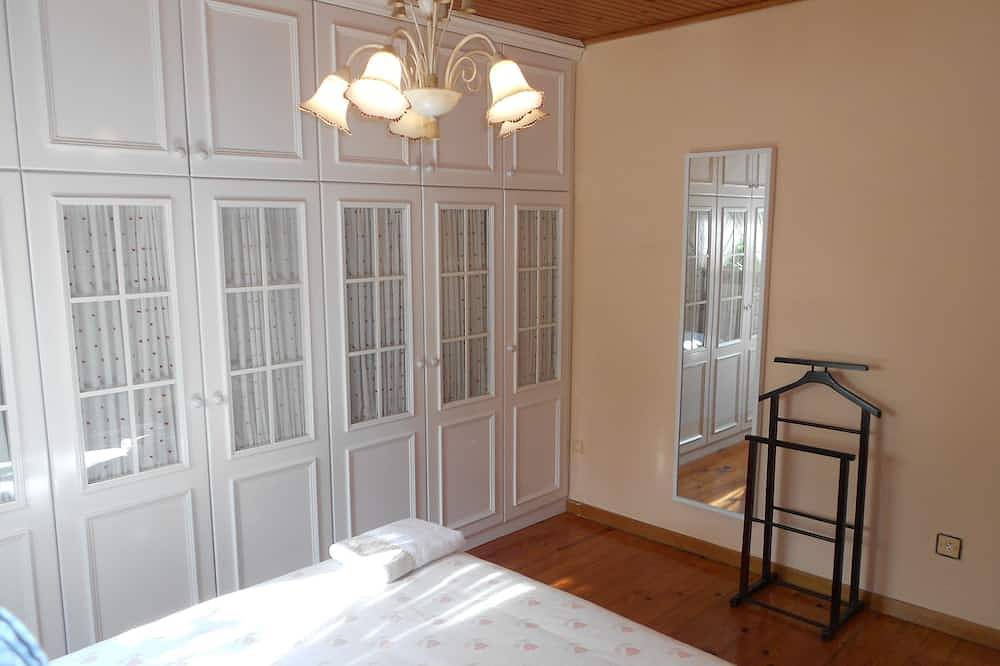 Casa a 9 km de Santander y 6 km de Cabárceno: Casa Los Mozos in El Astillero, Costa de Cantabria