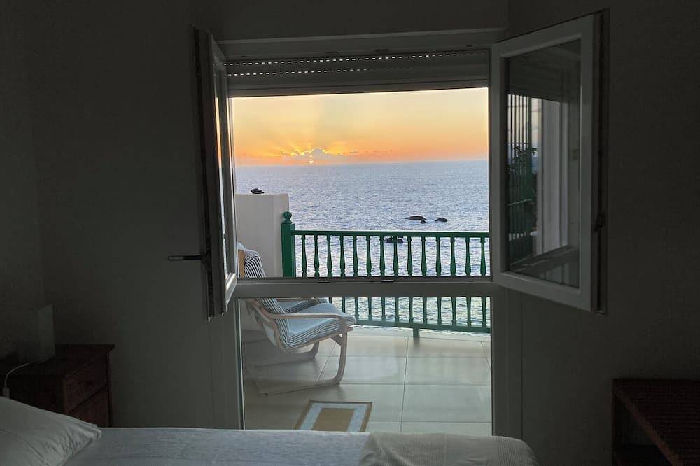 Beachfront house, only 50 meter from the beach in Fuencaliente de La Palma, La Palma Sur