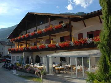 Hotel für 3 Personen, mit Ausblick und Garten sowie Sauna in Schlanders