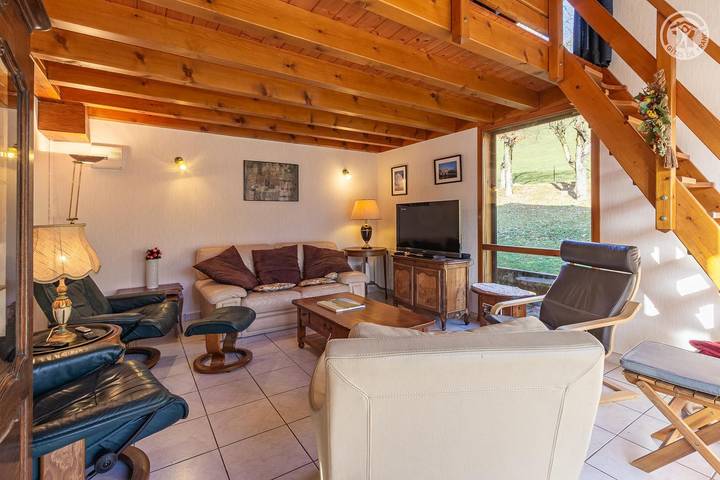 Gîte pour 8 personnes, avec Balcon et Terrasse dans Bauges - 3