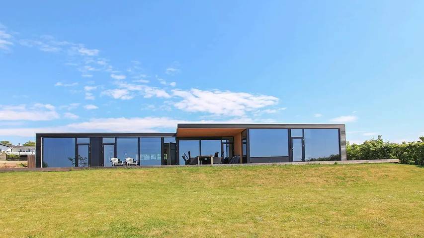 Ferieudlejning for 9 personer, med terrasse i Ølsted