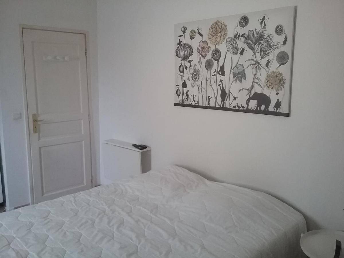 Une Chambre En Ville in L'Isle-sur-la-Sorgue, Vaucluse