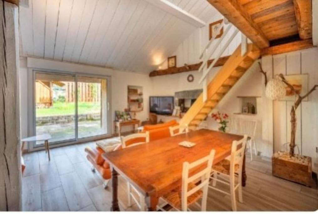 Two-Bedroom House in Saint-Amé, Région d'Épinal