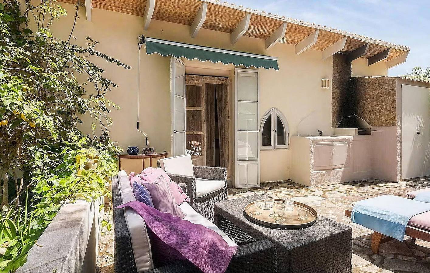 Appartement confortable avec piscine, cuisine et Wi-Fi près du restaurant Sa Font de Petra in Petra, Majorque l'intérieur des terres