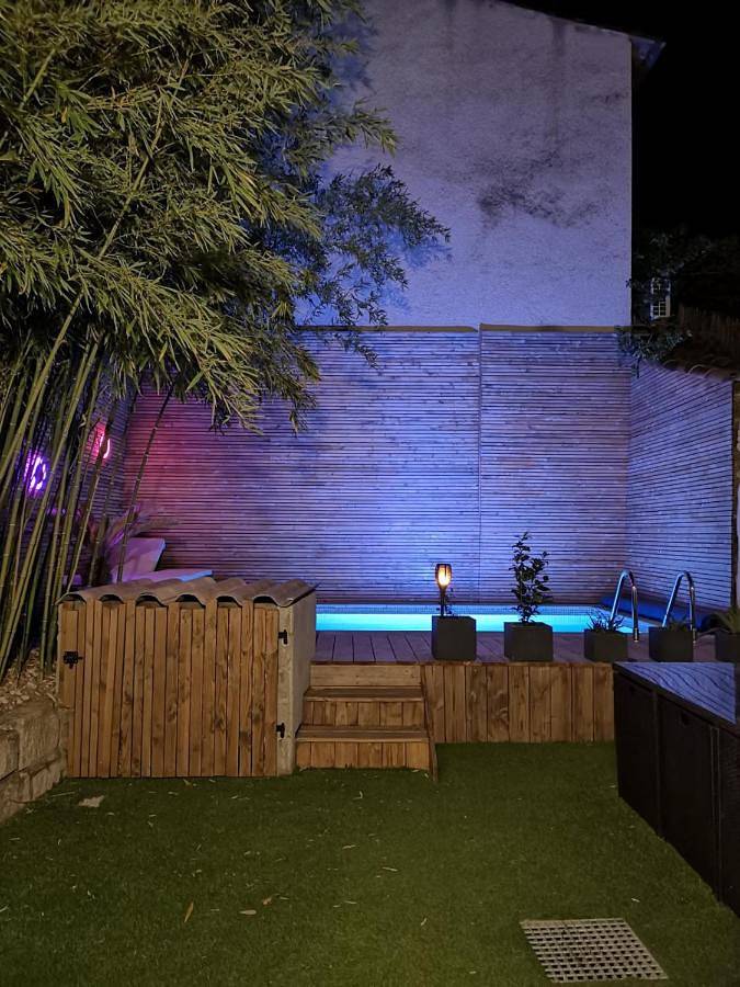 Gîte pour 2 personnes, avec terrasse ainsi que piscine et jardin à Lodève - 3