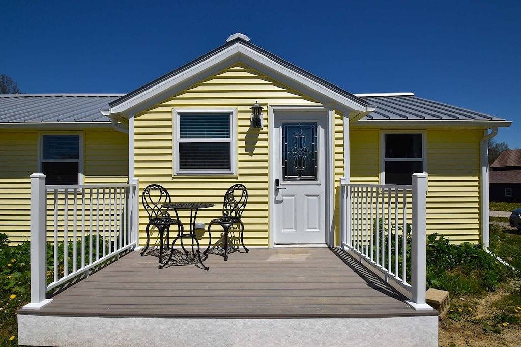 Morning Glory Cottage at Blue Jay Orchard in Geauga County