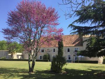 Cottage pour 3 personnes, avec jardin à Montignac-Charente