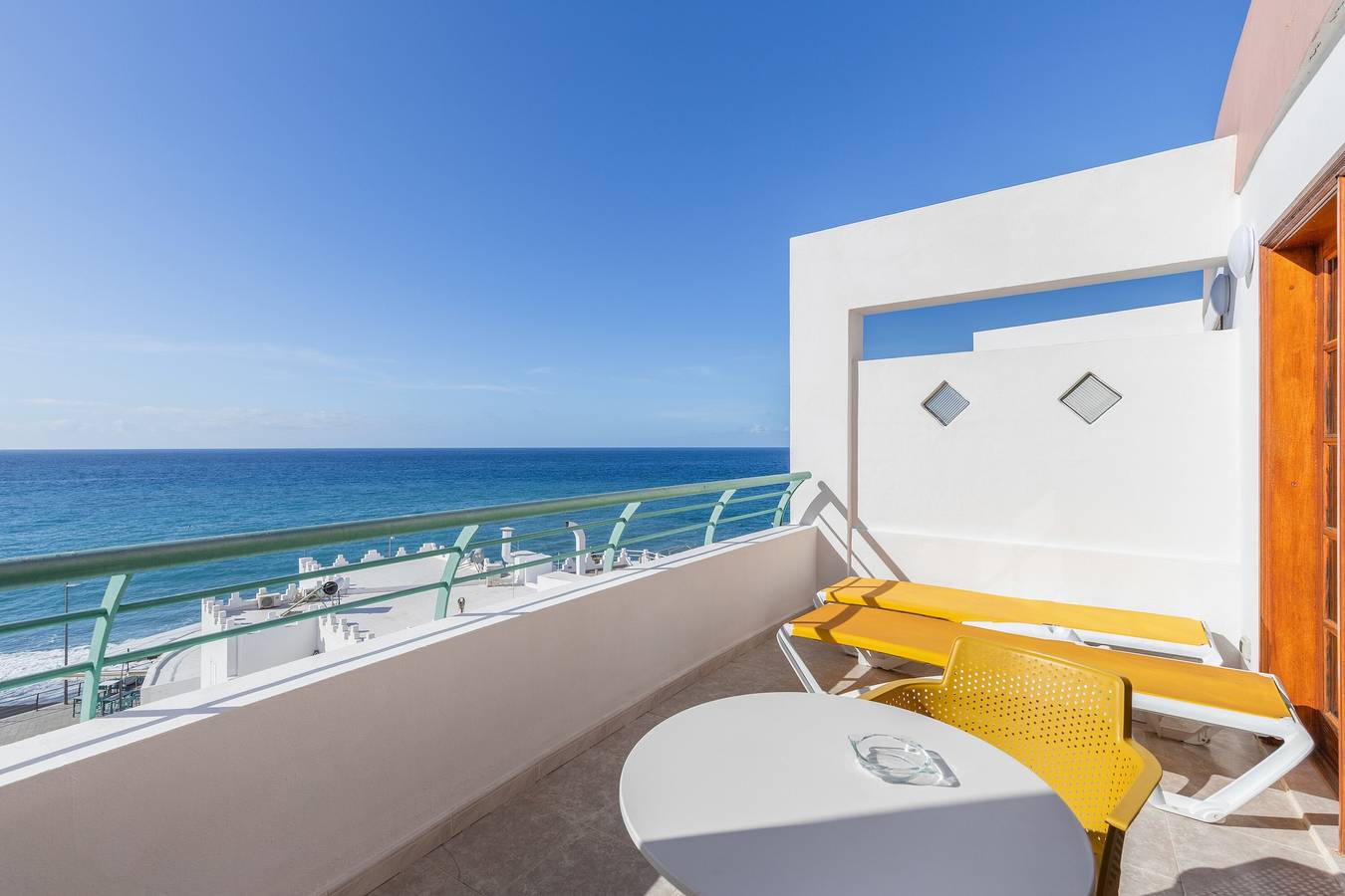 Ganze Wohnung, Apartment 'Playa Delphin 305' mit Meerblick, Balkon und Wlan in Puerto Naos, Los Llanos de Aridane