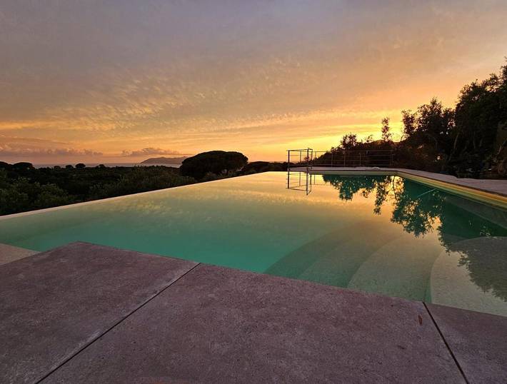 Ferienwohnung für 5 Personen, mit Balkon und Terrasse sowie Garten und Pool in Terracina