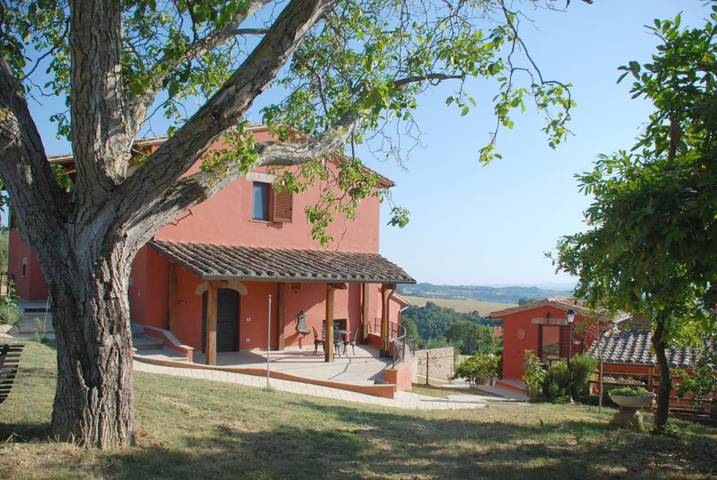 Gîte pour 2 personnes, avec piscine et jacuzzi ainsi que jardin et sauna à Calvi dell'Umbria - 2