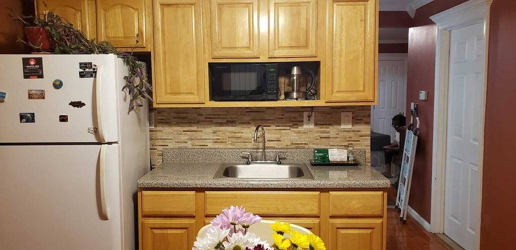 Ganze Wohnung, Relax and rejuvenate in this Hideaway Apartment close to public transportation . in Baldwin (NY), Nassau County