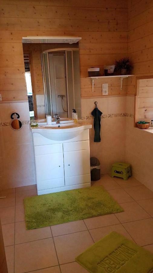Appartement entier, One-Bedroom Apartment in Araules, Haute-Loire