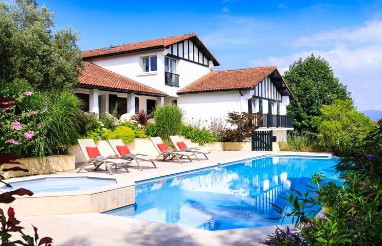 Chalet para 8 personas, con Terraza y Jardín además de Piscina y Vistas en Valle de Baztan - 2