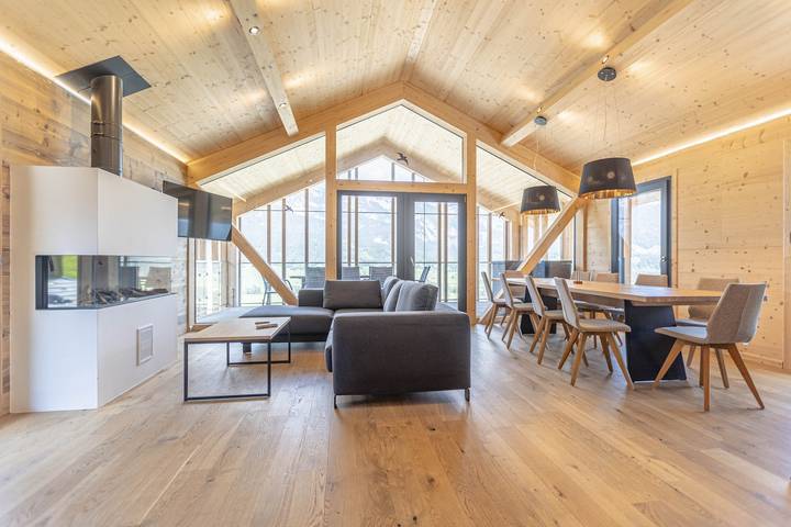 Chalet für 10 Personen, mit Sauna und Garten sowie Terrasse in Haus