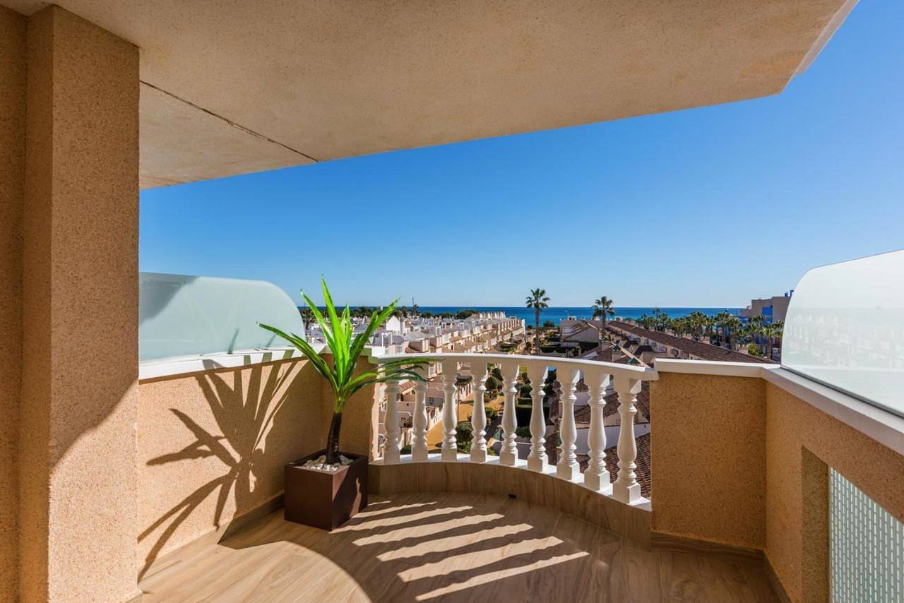 Entire apartment, Penthouse Cabo Roig - Aldeas I in Cabo Roig, Costa Blanca