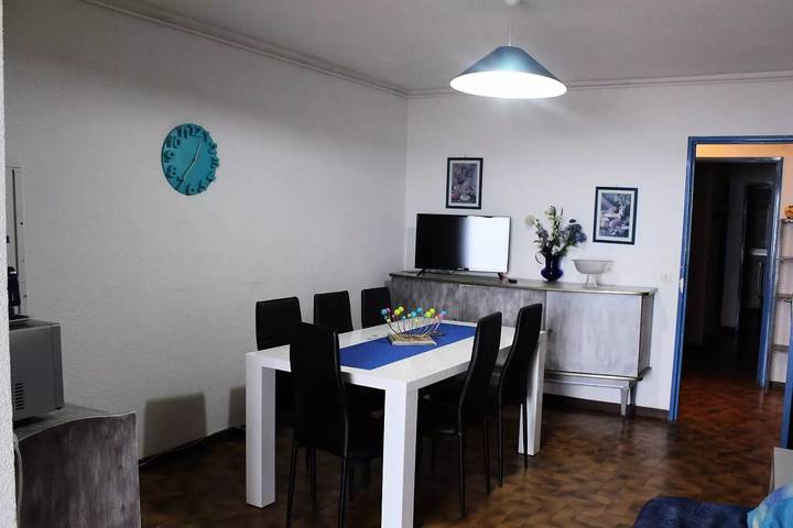 Gîte pour 6 personnes, avec terrasse dans Plage Maillol - 3