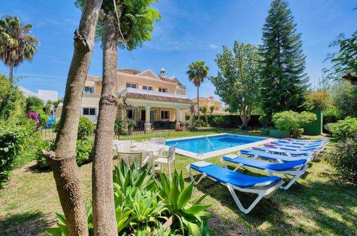 Casa rural para 12 personas, con jardín en Estepona - 4