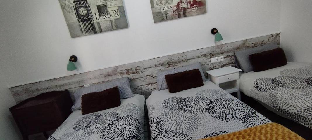 Appartamento per 5 persone, con Balcone e Terrazza nonché Panorama a L'Hospitalet de Llobregat